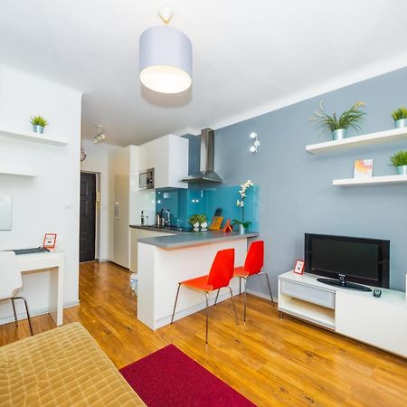 Cozy Studio Next To The Metro And City Center Warsawa Bagian luar foto