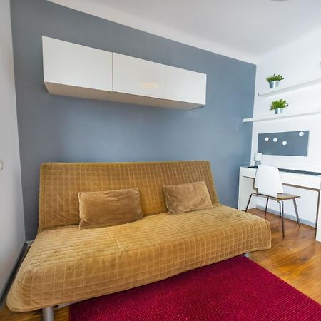 Cozy Studio Next To The Metro And City Center Warsawa Bagian luar foto