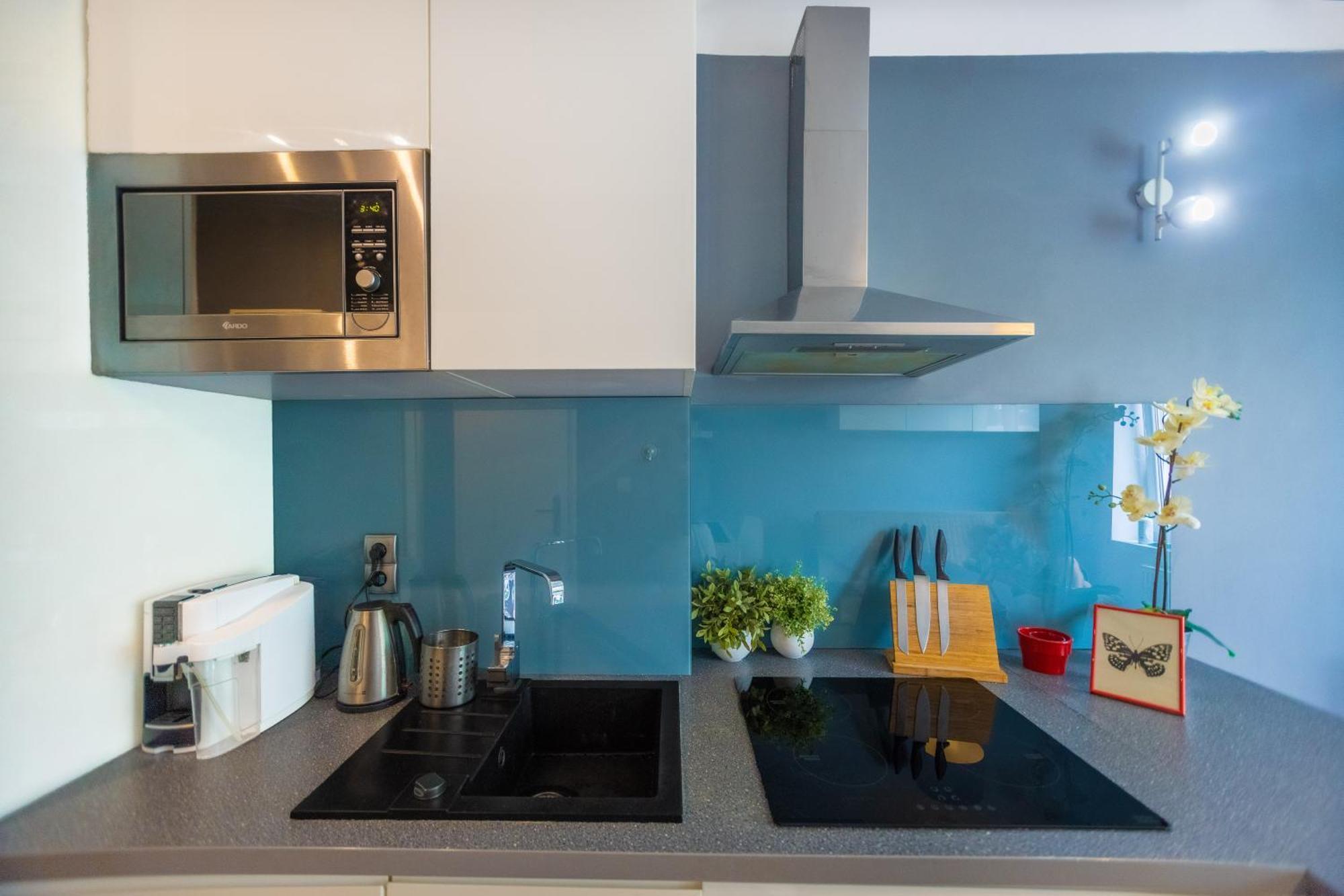 Cozy Studio Next To The Metro And City Center Warsawa Bagian luar foto