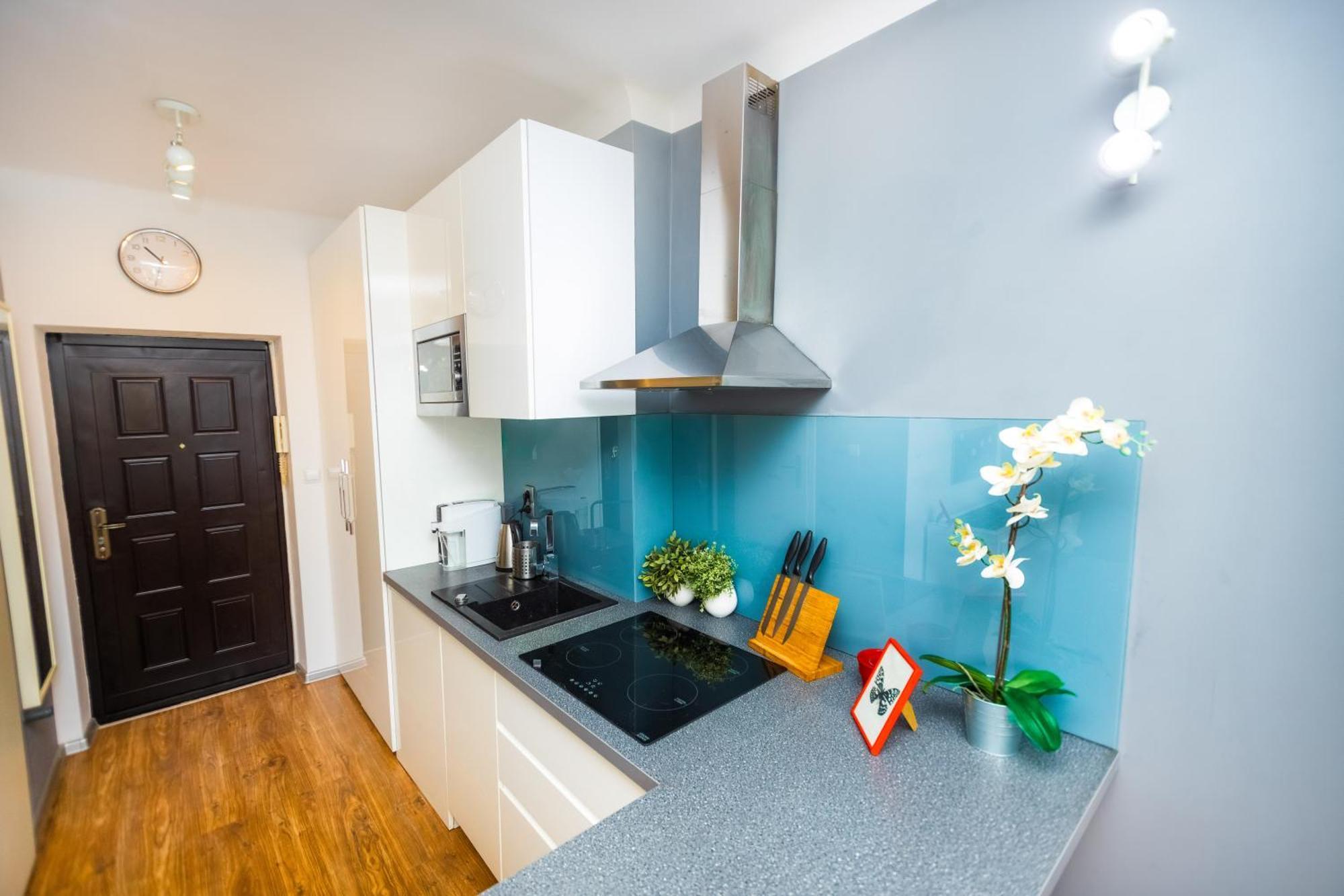 Cozy Studio Next To The Metro And City Center Warsawa Bagian luar foto