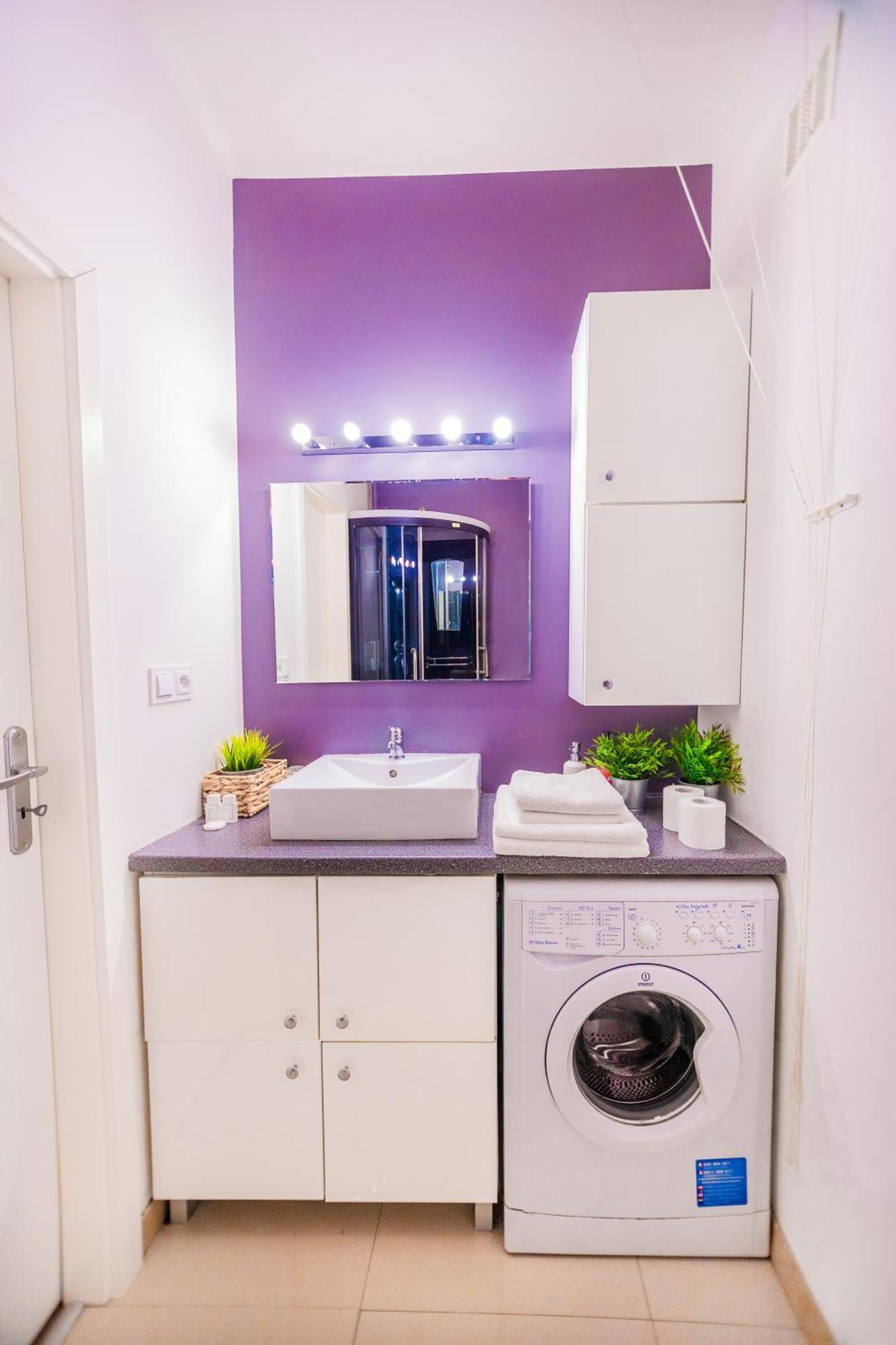 Cozy Studio Next To The Metro And City Center Warsawa Bagian luar foto