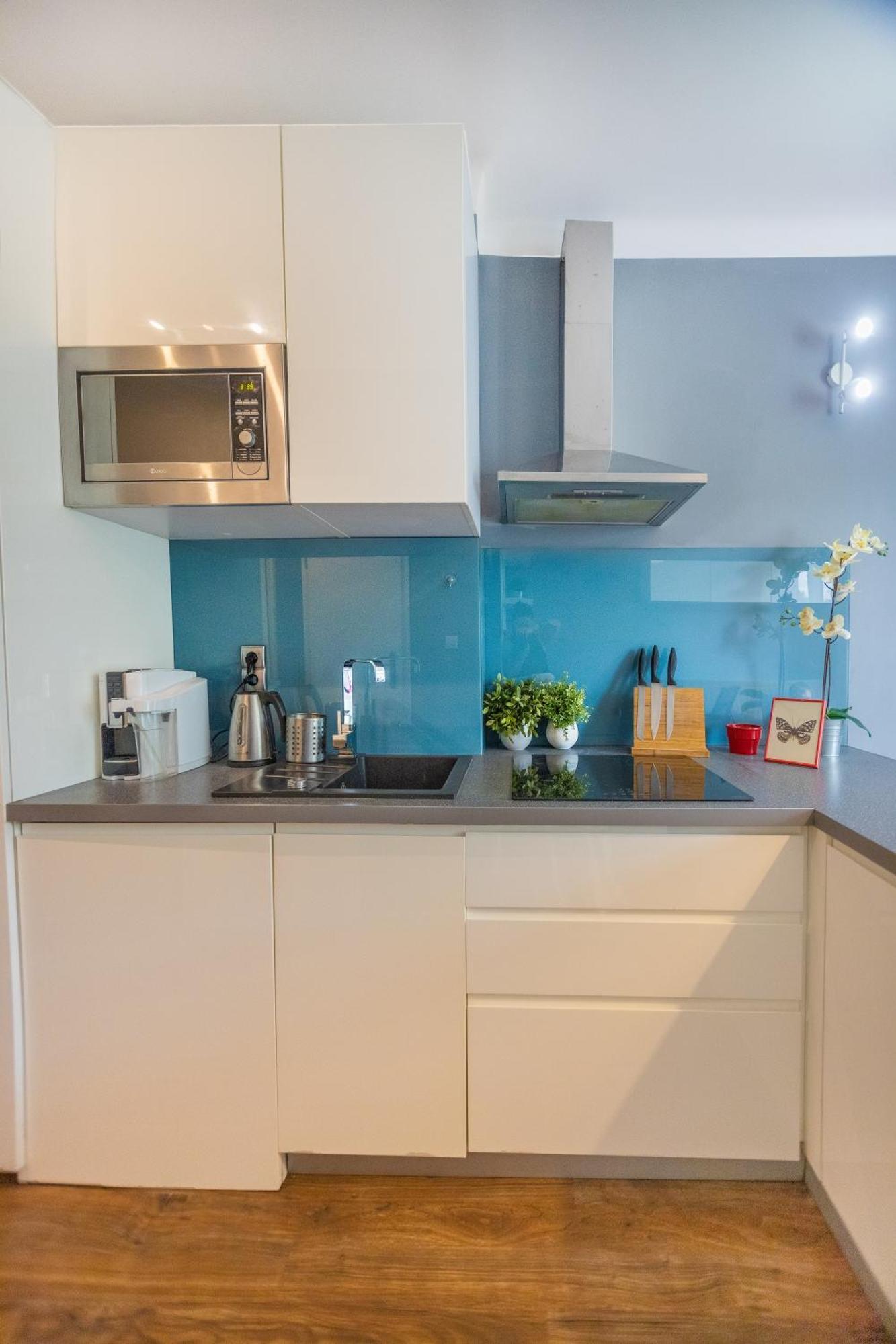 Cozy Studio Next To The Metro And City Center Warsawa Bagian luar foto